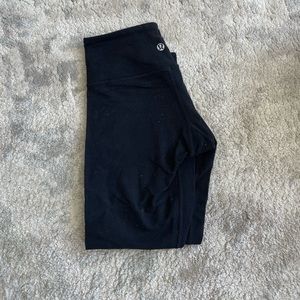 Black cropped lulu lemon leggings